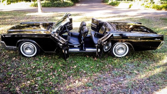 watch-video-convertible-fully-restored-suicide-doors-61-62-63-64-65-66-12.jpg